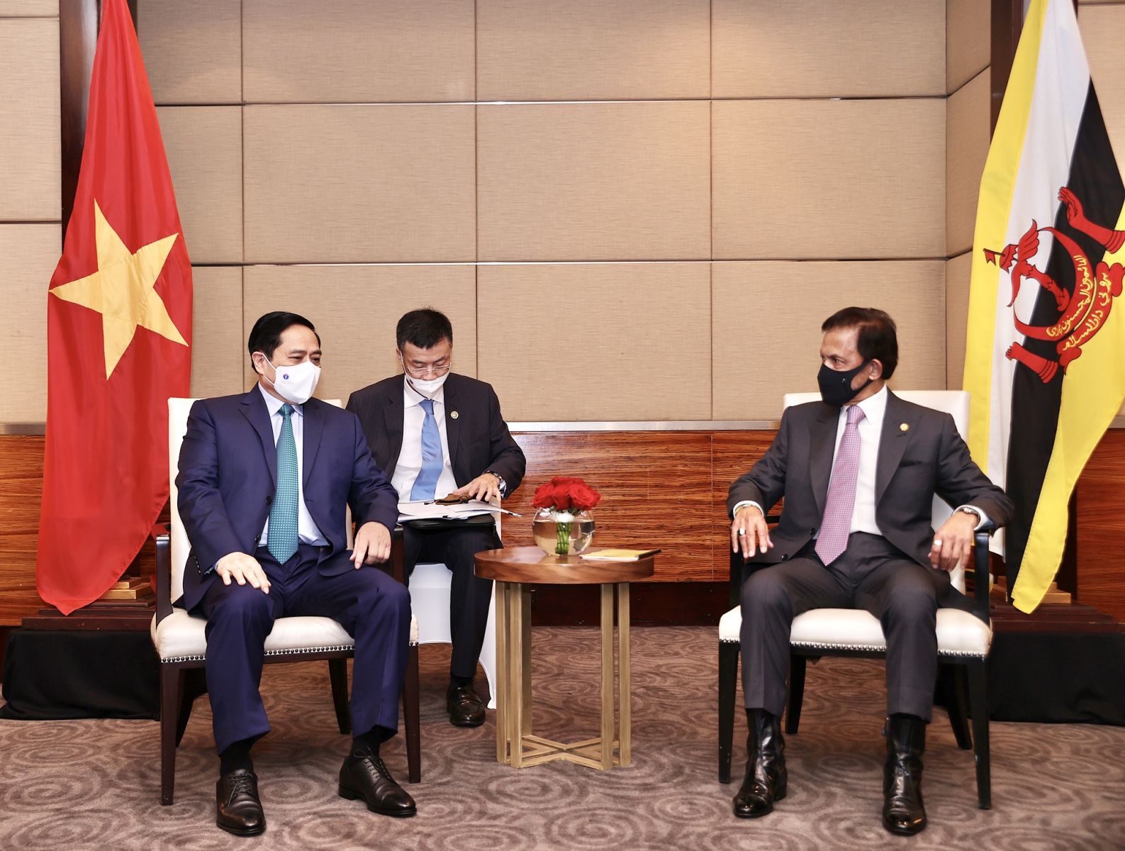 Thủ tướng Chính phủ Phạm Minh Chính hội kiến Quốc vương Brunei Thủ tướng Phạm Minh Chính nhấn mạnh Việt Nam coi trọng phát triển quan hệ với Brunei, đồng thời khẳng định Việt Nam ủng hộ vai trò Chủ tịch ASEAN 2021 của Brunei Darussalam. Ảnh: VGP/Nhật Bắc