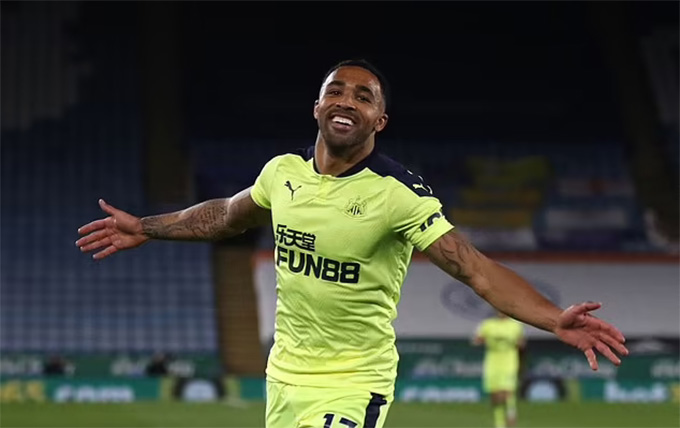Báo động đỏ cho Leicester Wilson tỏa sáng với 2 bàn thắng giúp Newcastle vươn lên dẫn trước 4-0