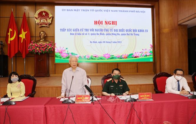 Tổng Bí thư Nguyễn Phú Trọng tiếp xúc cử tri, vận động bầu cử tại Hà Nội Tổng Bí thư Nguyễn Phú Trọng, Bí thư Quân uỷ Trung ương trình bày Chương trình hành động. Ảnh: Trí Dũng/TTXVN