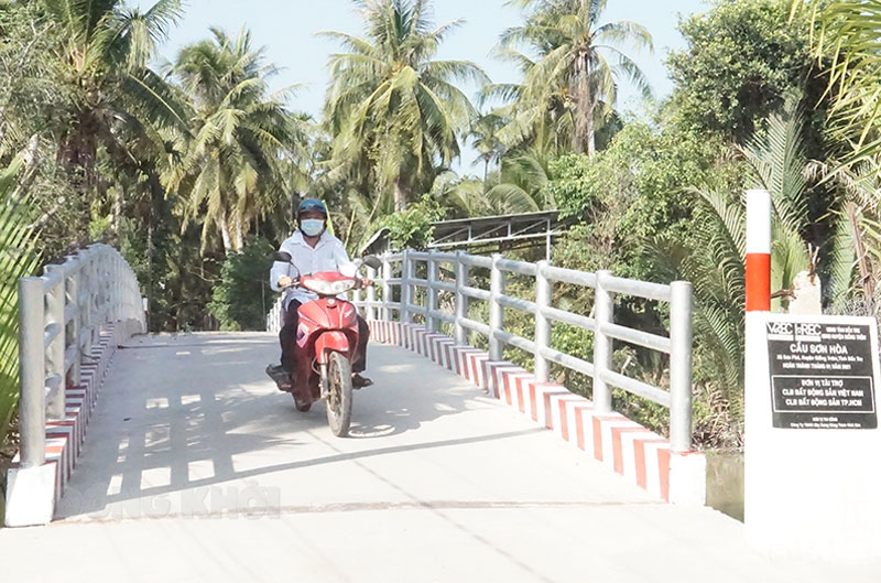 Công trình cầu Sơn Hòa (xã Sơn Phú) hoàn thành đưa vào sử dụng vào tháng 1-2021.