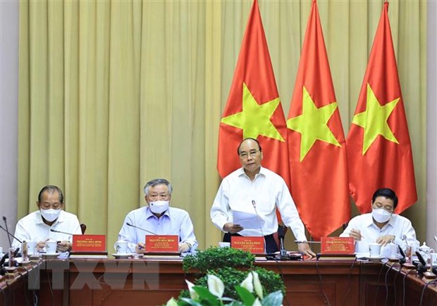 Nâng cao hiệu quả hoạt động của Tòa án trong tình hình mới Chủ tịch nước Nguyễn Xuân Phúc, Trưởng Ban Cải cách Tư pháp Trung ương phát biểu. Ảnh: Thống Nhất/TTXVN