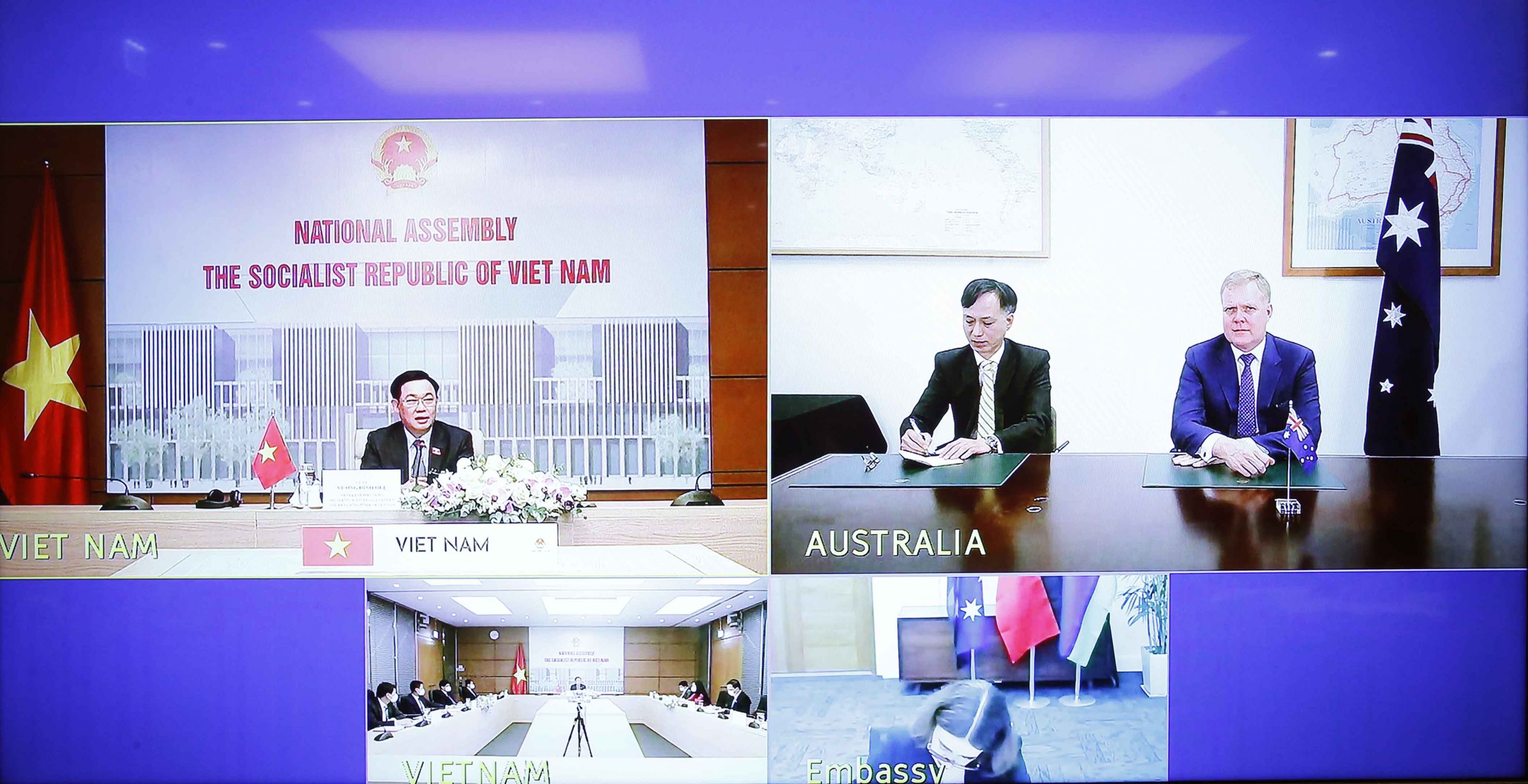 Thúc đẩy quan hệ Đối tác chiến lược Việt Nam - Australia Cuộc hội đàm diễn ra dưới hình thức trực tuyến. Ảnh: VGP/Nguyễn Hoàng