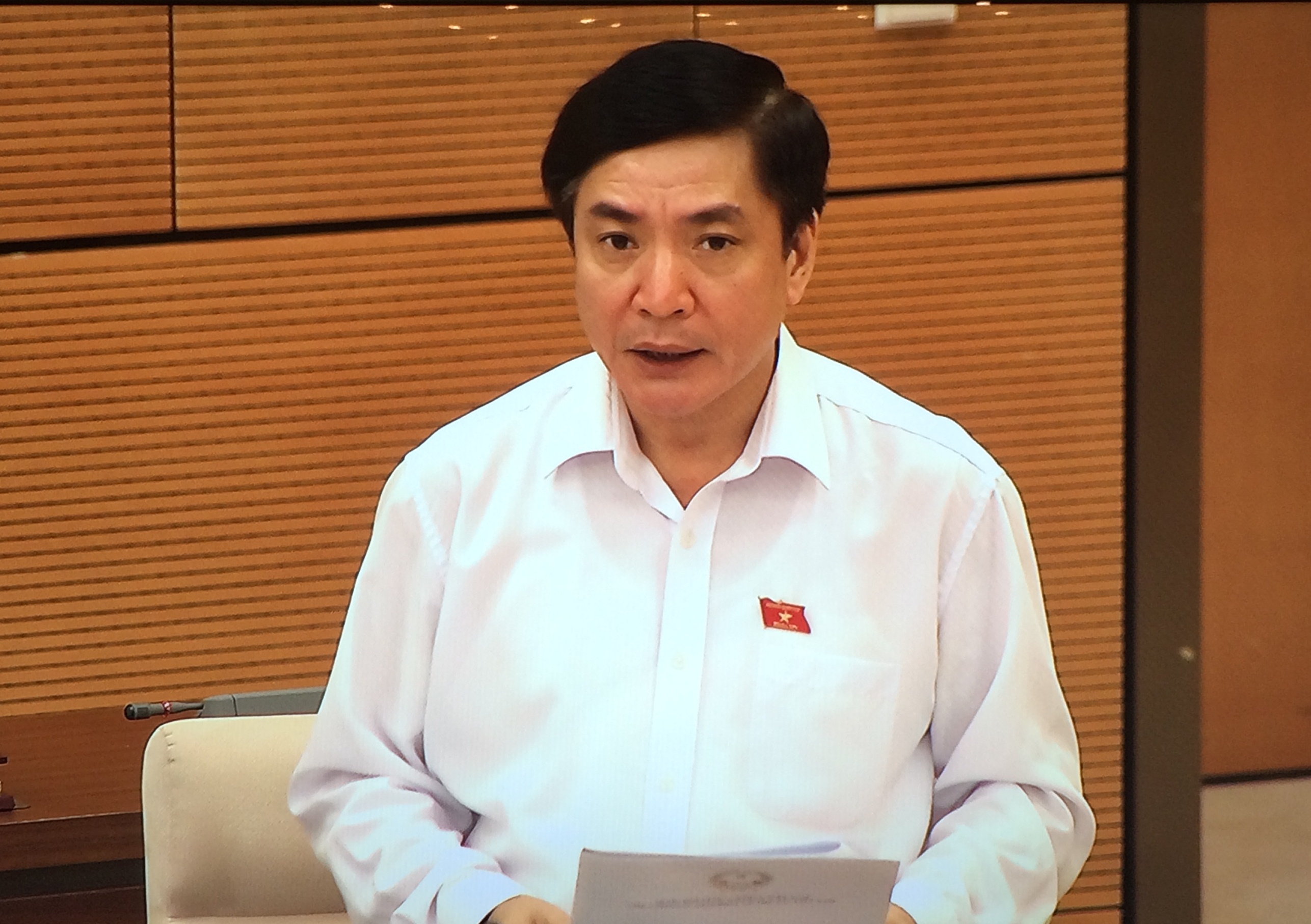 Kỳ họp thứ nhất, Quốc hội khóa XV dự kiến khai mạc vào 20-7-2021 Tổng Thư ký, Chủ nhiệm Văn phòng Quốc hội Bùi Văn Cường báo cáo tại phiên họp. Ảnh: VGP/Nguyễn Hoàng