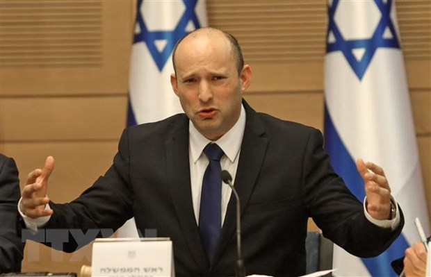 Tân Thủ tướng Israel Naftali Bennett trong cuộc họp nội các đầu tiên của Chính phủ mới tại Jerusalem ngày 13-6-2021. Ảnh: AFP/TTXVN