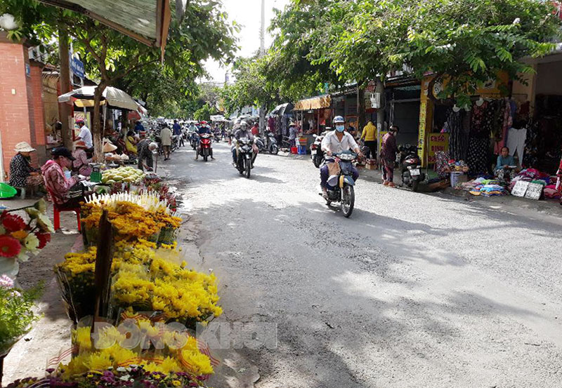 Đường Phan Đình Phùng giảm tình trạng mua bán lấn chiếm lòng lề đường. Ảnh: H. Lam