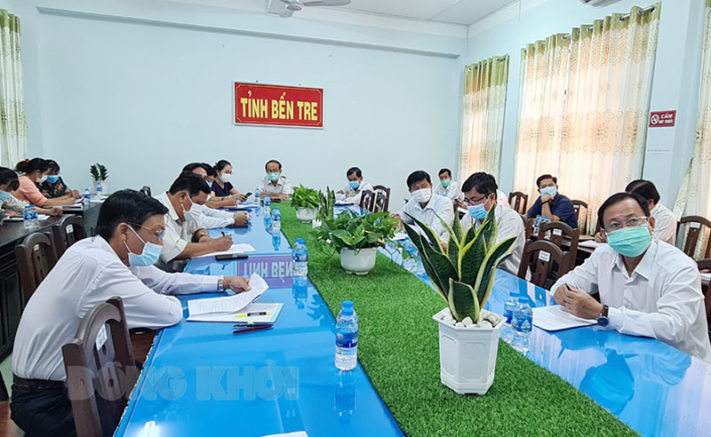 Phó giám đốc Sở Y tế Nguyễn Văn Oanh chủ trì tập huấn tại tỉnh.