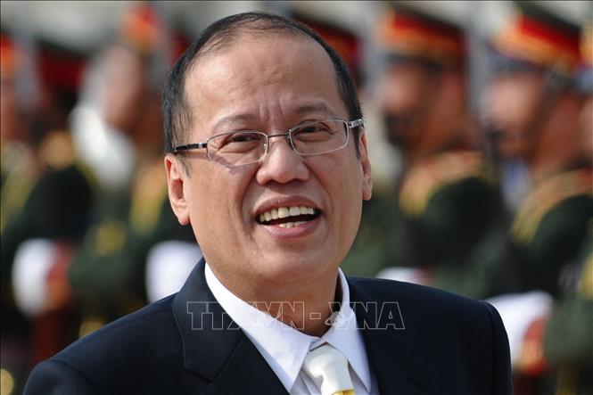 Ông Benigno Aquino, khi đang trên cương vị Tổng thống Philippines, tới dự một hội nghị ở Vientiane, Lào ngày 4-11-2012. Ảnh tư liệu: AFP/TTXVN