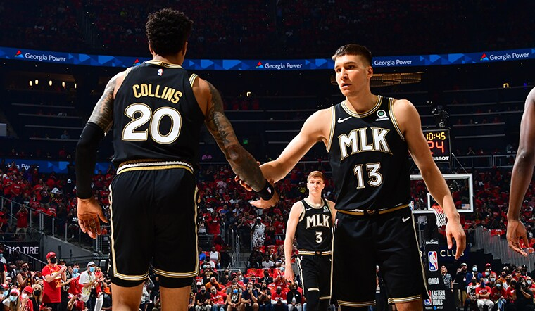 Đánh bật Hawks ngay tại Atlanta ở Game 6, Milwaukee Bucks thẳng tiến vào NBA Finals Bogdan Bogdanovic (phải) cùng các đồng đội rất nỗ lực lội ngược dòng