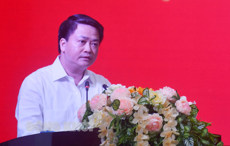 Bí thư Tỉnh ủy Lê Đức Thọ phát biểu khai mạc hội nghị.