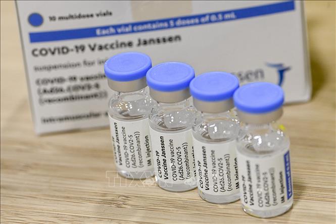 Vaccine COVID-19 của Johnson & Johnson. Ảnh: AFP/TTXVN