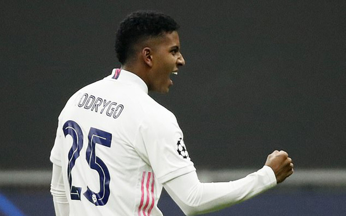 Rodrygo giúp Real Madrid vươn lên dẫn trước ngay phút thứ 8