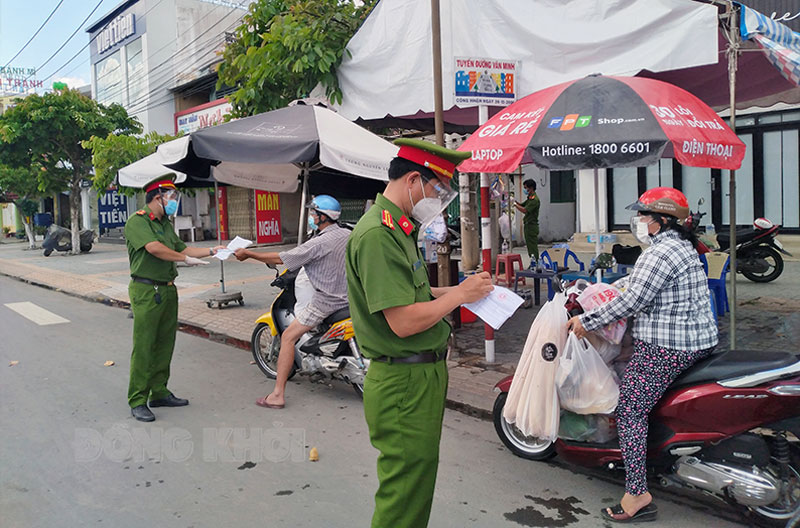 TP. Bến Tre vững niềm tin chiến thắng dịch Covid-19 Kiểm soát phòng chống dịch tại chốt Tân Thành.