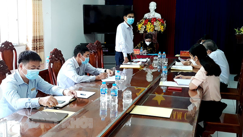 Tiếp tục nâng cao chất lượng công tác kiểm tra, giám sát, thi hành kỷ luật Đảng Chủ nhiệm Ủy ban Kiểm tra Tỉnh ủy Nguyễn Hải Châu phát biểu tại buổi làm việc với Thường trực Tỉnh ủy. Ảnh: Thu Huyền