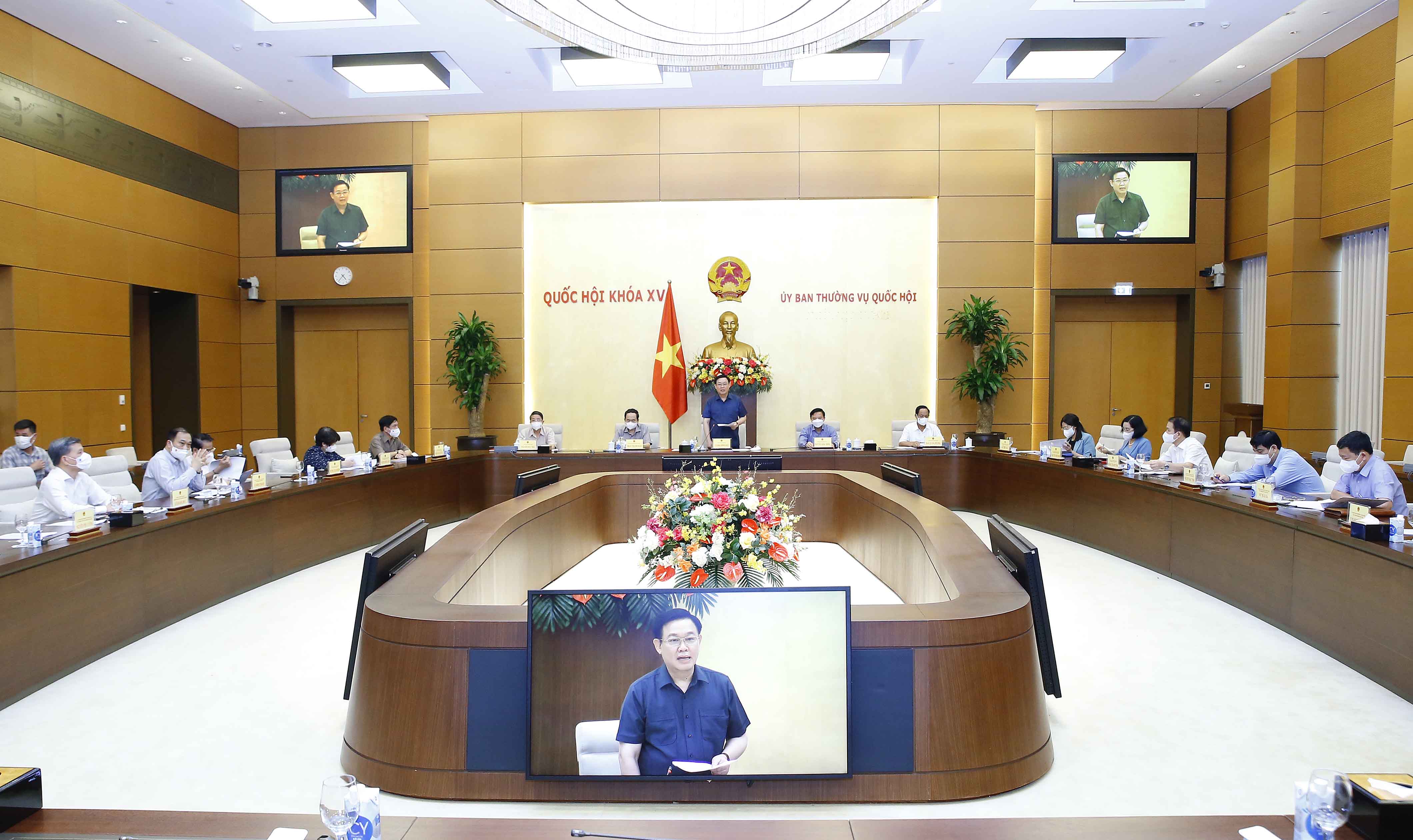 Toàn cảnh cuộc họp. Ảnh: VGP/Nguyễn Hoàng