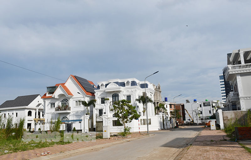 Triển khai các nghị quyết của HĐND tỉnh đối với các dự án đầu tư xây dựng mới khu dân cư, khu đô thị Nhiều dự án đô thị mới đang được triển khai trên địa bàn TP. Bến Tre. Ảnh: Hữu Hiệp