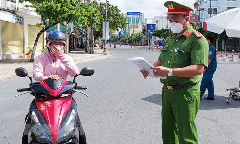 Đến 18 giờ ngày 16-8-2021, tỉnh có 1.352 ca mắc Covid-19 Lực lượng tăng cường kiểm soát phòng dịch Covid-19.