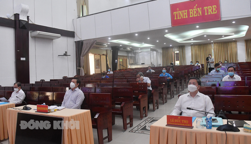 Hội nghị triển khai Chương trình hành động thực hiện Nghị quyết XIII của Đảng Ủy viên Trung ương Đảng - Bí thư Tỉnh ủy Lê Đức Thọ tham dự hội nghị.