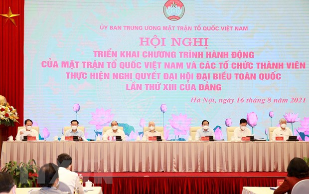 Tổng Bí thư dự Hội nghị toàn quốc Chương trình hành động của MTTQ Đoàn Chủ tọa hội nghị trực tuyến toàn quốc triển khai chương trình hành động của Mặt trận Tổ quốc Việt Nam và các tổ chức thành viên thực hiện Nghị quyết Đại hội đại biểu toàn quốc lần thứ XIII của Đảng. (Ảnh: Phương Hoa/TTXVN)