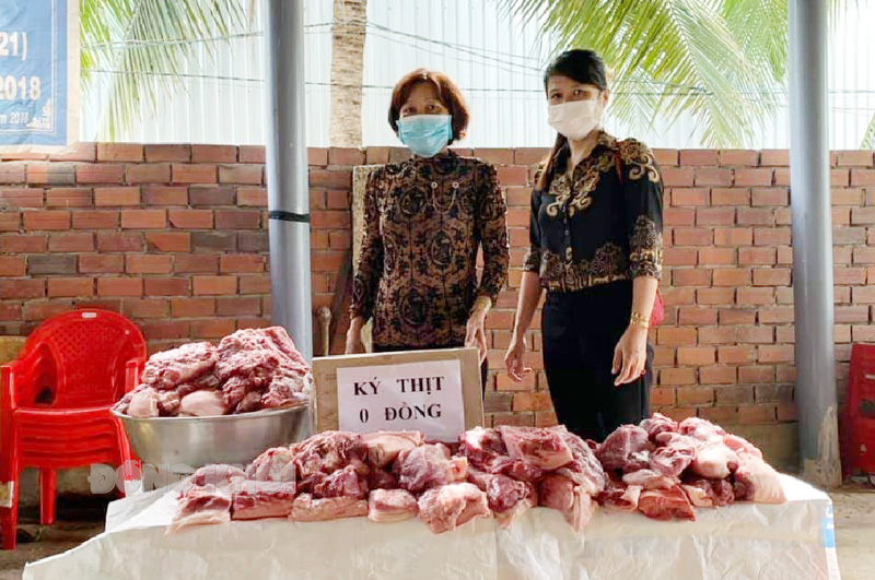 Quày thịt 0 đồng. Ảnh: Huyền Thu.