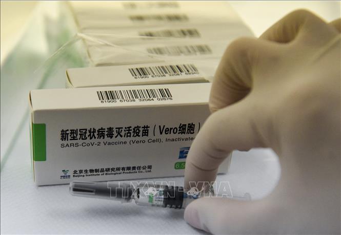 Vaccine COVID-19 của hãng Sinopharm, Trung Quốc. Ảnh: AFP/TTXVN