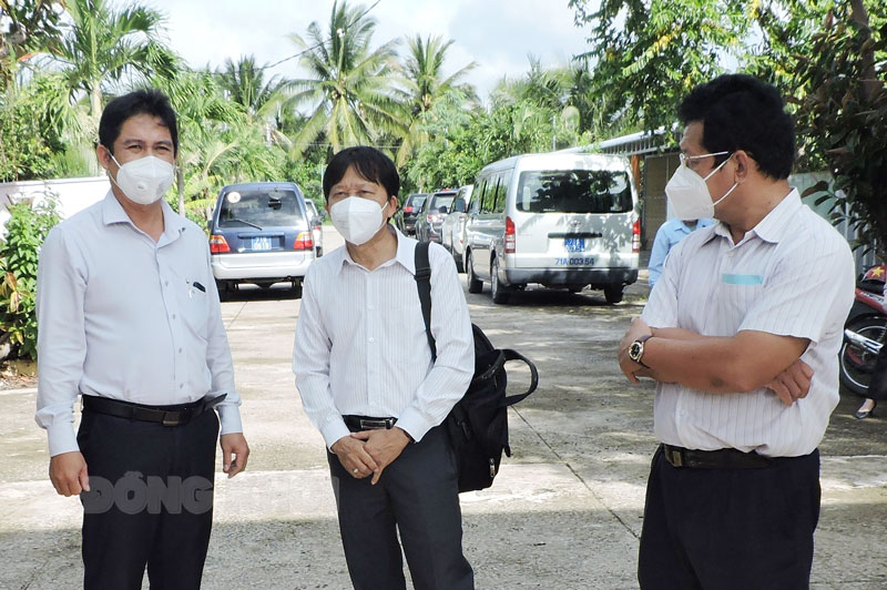 Quyết tâm đưa Châu Thành trở về vùng cận xanh trước ngày 30-8-2021 Ban Chỉ đạo huyện kiểm tra các khu cách ly tập trung trên địa bàn huyện. Ảnh: P.Tuyết