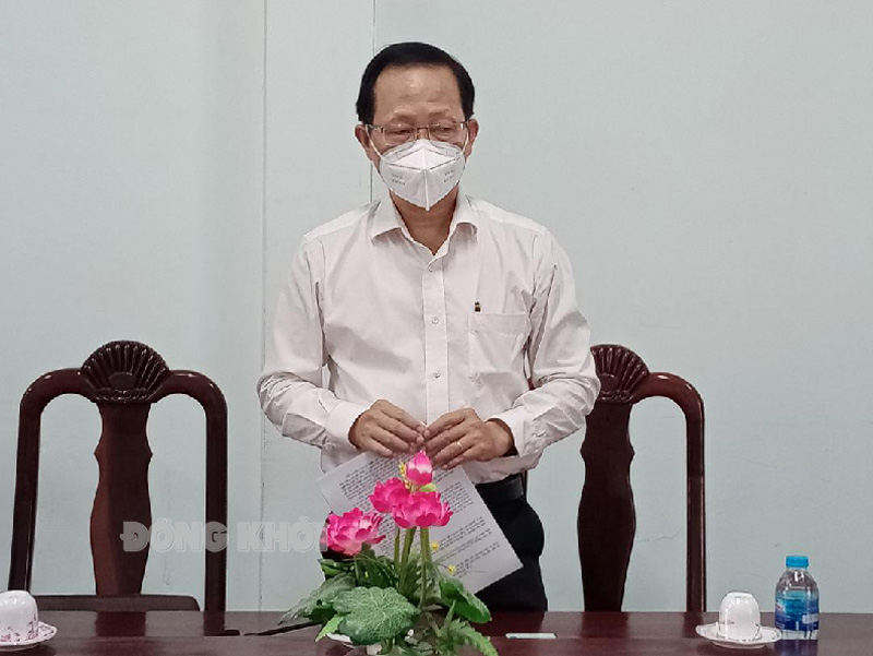 Phó chủ tịch Thường trực UBND tỉnh - Trưởng Đoàn ĐBQH tỉnh, Trưởng đoàn kiểm tra số 3 Nguyễn Trúc Sơn yêu cầu những việc Mỏ Cày Nam cần làm ngay. Ảnh: Ngọc Vũ.