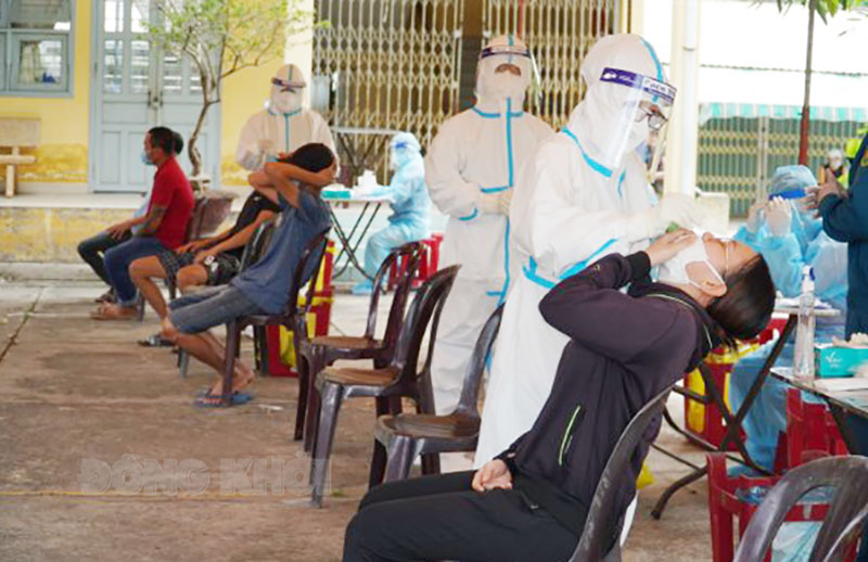Chiến dịch test nhanh tầm soát Covid-19 tại cộng đồng.