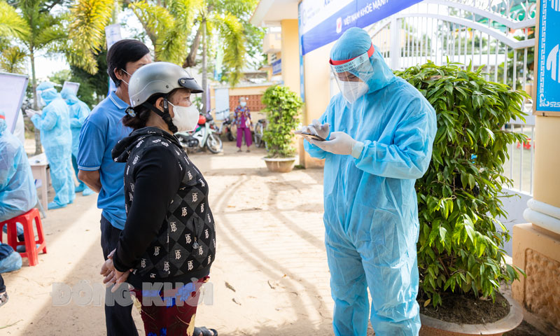 Đến 6 giờ ngày 13-9-2021, tỉnh có thêm 1 ca mắc Covid-19 Người dân khai báo y tế qua phần mềm xét nghiệm Covid-19.
