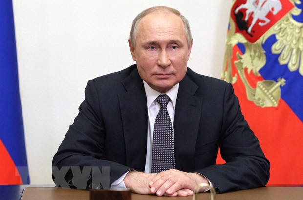 Tổng thống Nga xác nhận hàng chục nhân viên thân cận mắc COVID-19 Tổng thống Nga Vladimir Putin phát biểu tại Moskva. (Ảnh: AFP/TTXVN)