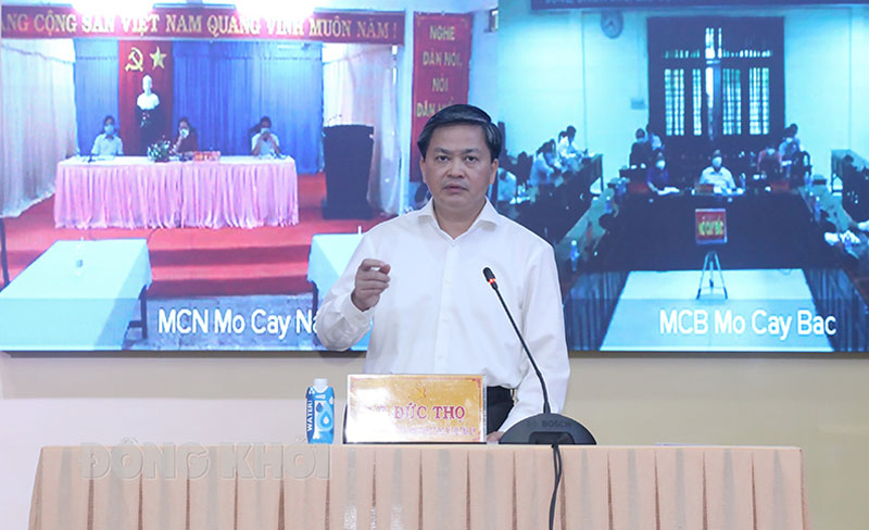 Kiên định mục tiêu vừa phòng, chống dịch vừa khôi phục kinh tế Bí thư Tỉnh ủy Lê Đức Thọ phát biểu kết luận cuộc họp.