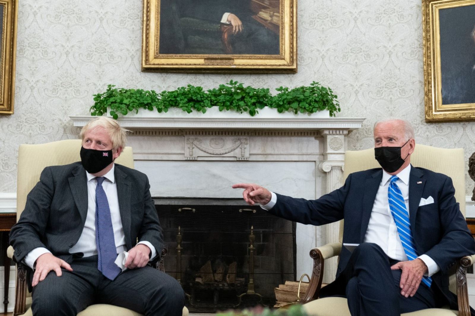 Dấu hiệu hàn gắn ‘quan hệ đặc biệt’ Mỹ-Anh Tổng thống Mỹ Joe Biden phát biểu trong cuộc họp với Thủ tướng Anh Boris Johnson tại Nhà Trắng ngày 21-9. Ảnh: AP