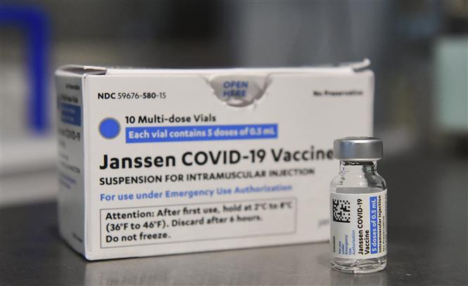 Vaccine ngừa COVID-19 của Johnson & Johnson. Ảnh: AFP/TTXVN