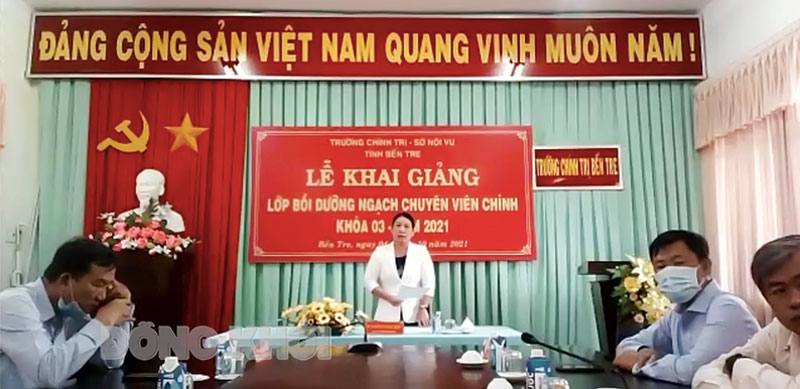 Lễ khai giảng và chương trình học được tổ chức theo hình thức trực tuyến. Ảnh: Cẩm Trúc