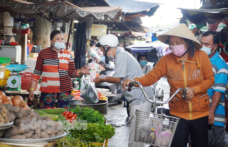 Chợ Bến Tre hoạt động trong điều kiện bình thường mới. 