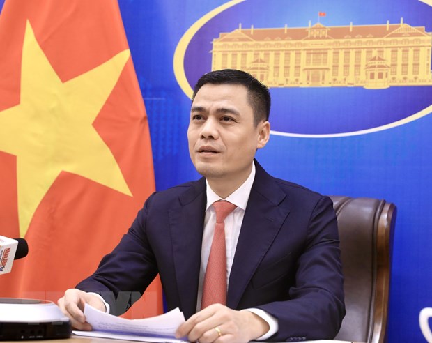 Việt Nam dự Hội nghị CICA về an ninh và phát triển bền vững tại châu Á Thứ trưởng Ngoại giao Đặng Hoàng Giang dự Hội nghị Bộ trưởng Ngoại giao CICA lần thứ 6 theo hình thức trực tuyến. Ảnh: Lâm Khánh/TTXVN