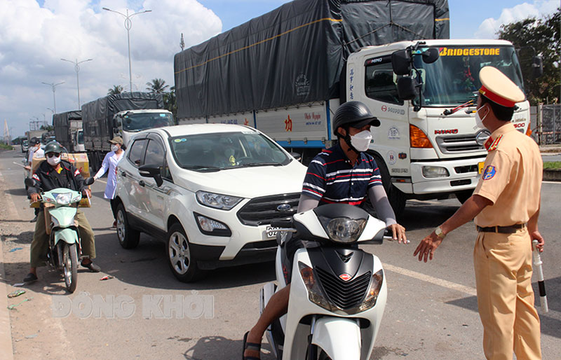 Lực lượng chức năng trao đổi thông tin với công dân