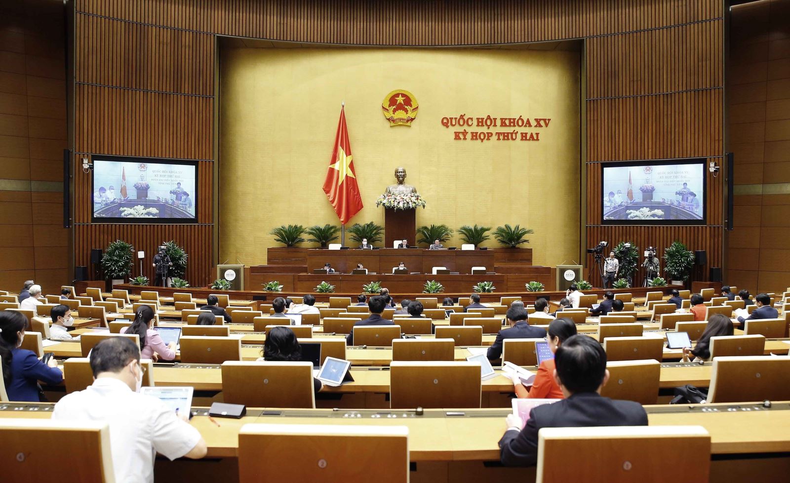 Ngày 27-10-2021, Quốc hội thảo luận về thực hiện chính sách quản lý, sử dụng bảo hiểm xã hội Chiều 26-10-2021, Quốc hội thảo luận về dự án Luật sửa đổi, bổ sung một số điều của Luật Sở hữu trí tuệ. Ảnh: Doãn Tấn/TTXVN
