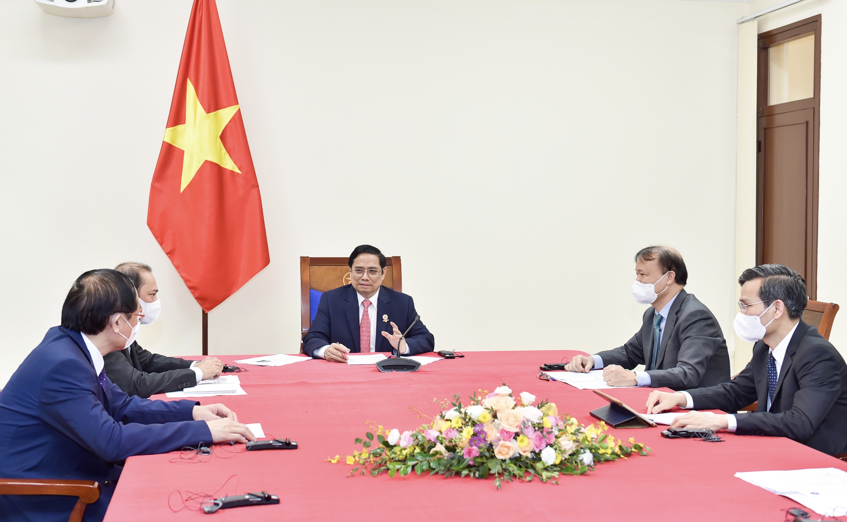Thủ tướng Phạm Minh Chính tại buổi điện đàm. Ảnh: VGP/Nhật Bắc