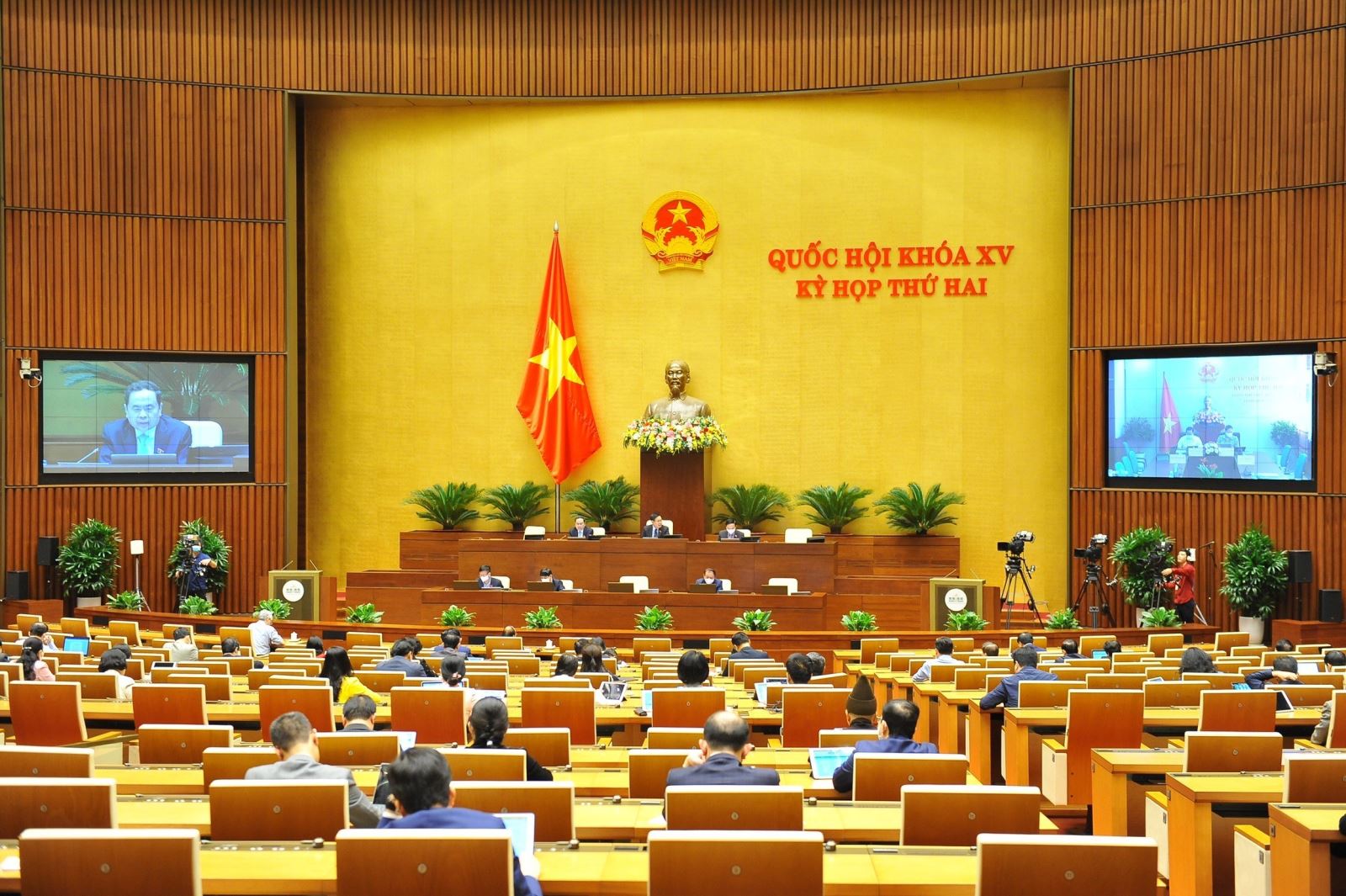 Quang cảnh Quốc hội thảo luận trực tuyến về dự án Luật Điện ảnh (sửa đổi) chiều 28-10-2021. Ảnh: Minh Đức/TTXVN.