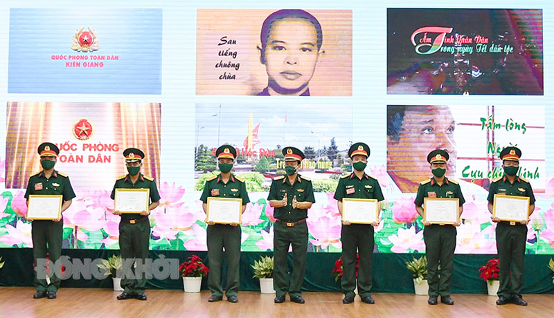 Bế mạc Liên hoan Truyền hình Quân khu 9 lần thứ IV Ban tổ chức trao giải nhì cho các thể loại đạt giải tại Liên hoan Truyền hình Quân khu 9 lần thứ IV năm 2021.