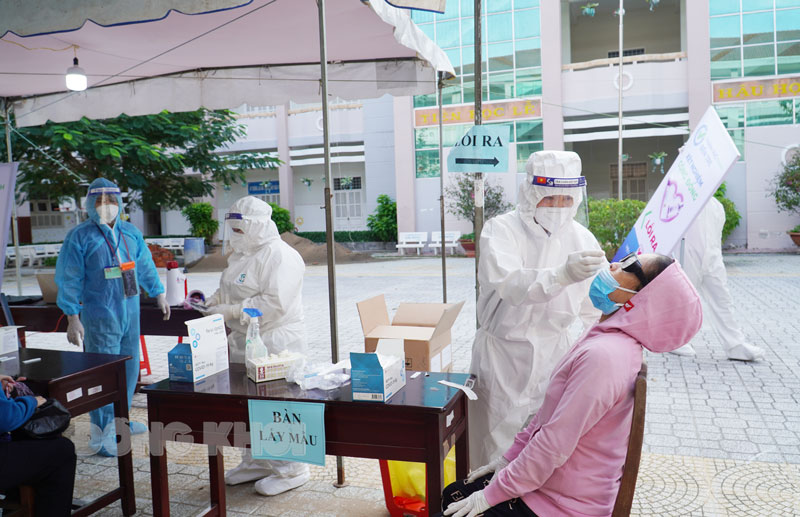 Trưa ngày 5-11-2021, tỉnh có 4 ca mắc Covid-19 Test sàng lọc bệnh Covid-19.
