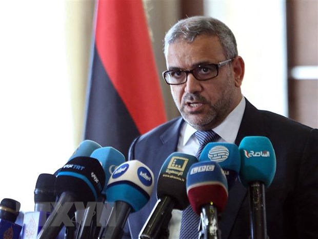 Người đứng đầu Hội đồng Cấp cao Nhà nước Libya (HCS), ông Khalid Al-Mishri phát biểu tại một cuộc họp báo ở Tripoli. (Ảnh: AFP/TTXVN)