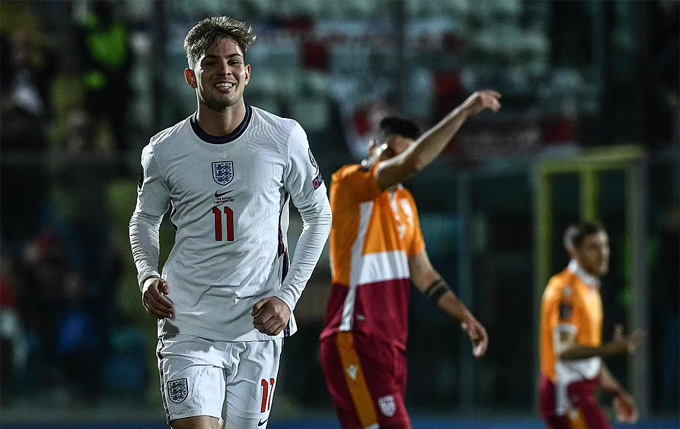 Kane lập poker, Tam sư lên tàu tới Qatar Smith-Rowe nổ súng trong trận chính thức đầu tiên cho ĐT Anh