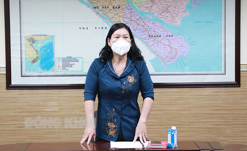 Tiến độ triển khai thực hiện các giải pháp công nghệ và công tác tuyên truyền trong phòng, chống dịch Covid-19 Phó chủ tịch UBND tỉnh Nguyễn Thị Bé Mười phát biểu.