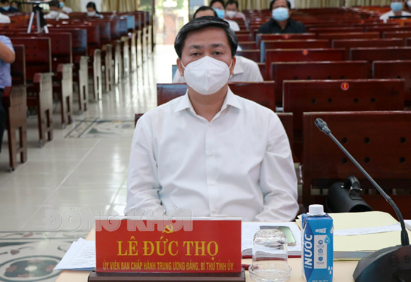 Tham dự tại điểm cầu Bến Tre có Ủy viên Trung ương Đảng - Bí thư Tỉnh ủy Lê Đức Thọ.