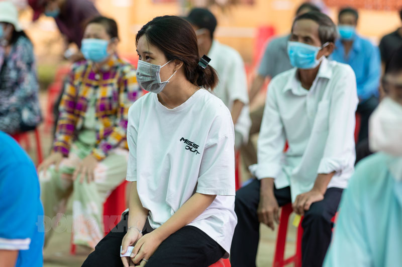 Trưa ngày 26-11-2021, tỉnh có 203 ca mắc Covid-19 Test nhanh tầm soát khu vực nguy cơ cao.