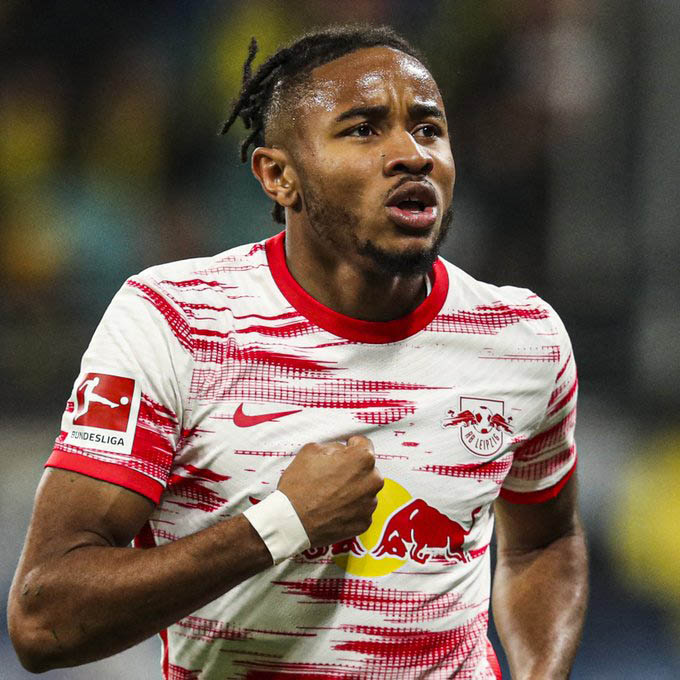 Tin chuyển nhượng 5-12-2021: Rangnick tính mang McGinn về cho Man United Nkunku đang được Man United quan tâm
