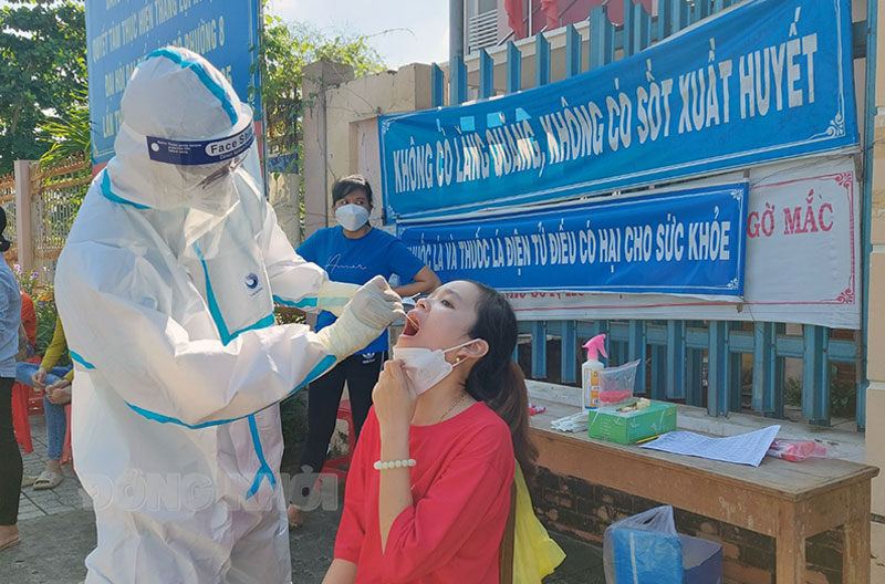 Sáng 9-12-2021, tỉnh có 234 ca mắc Covid-19 Lấy mẫu xét nghiệm PCR đối tượng nguy cơ.