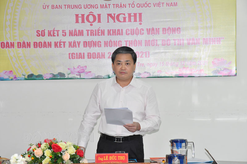 Ủy viên Trung ương Đảng - Bí thư Tỉnh ủy Lê Đức Thọ phát biểu tại điểm cầu tỉnh.