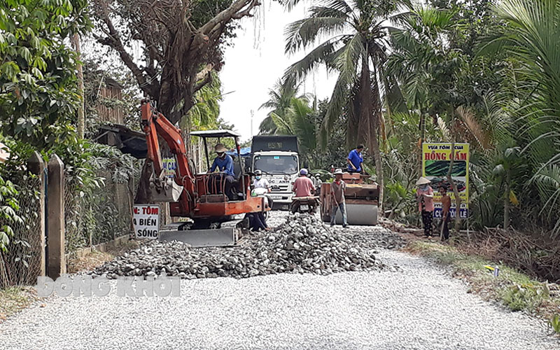 “Dân vận khéo” nâng cấp mở rộng đường 19 tháng 5 ở Nhơn Thạnh Thi công tuyến đường 19 tháng 5 xã Nhơn Thạnh.